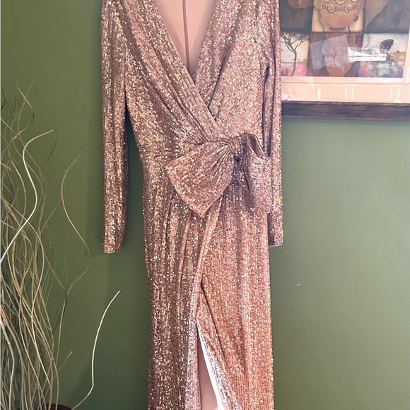 Eliza J - Picture 3 of 4